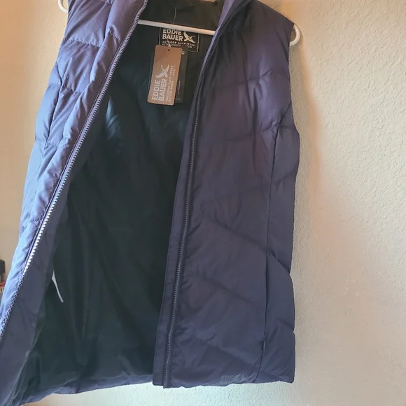 Eddie Bauer Women's Classic Down Vest NWT Size S - Picture 5 of 11